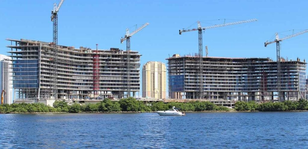 ¿Invertir en nuevas construcciones en Miami?