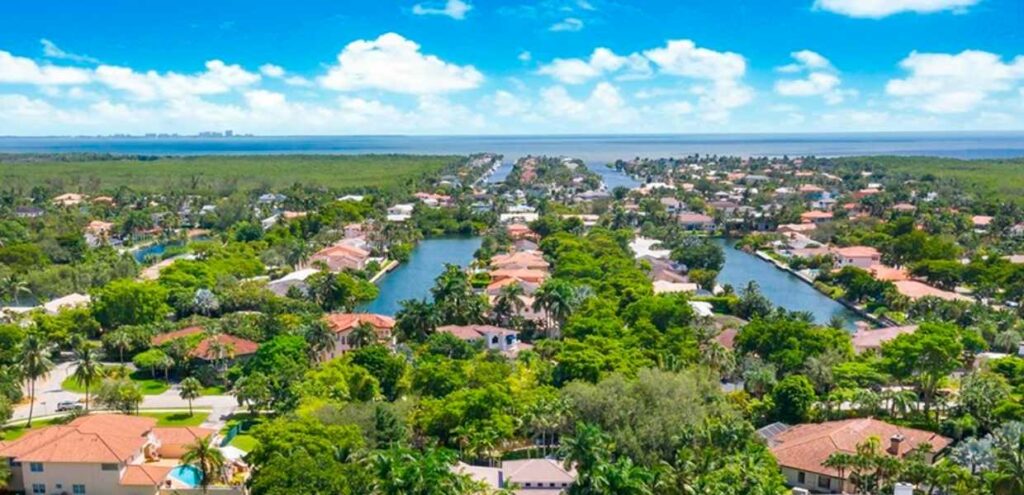 4 propiedades en Pinecrest por menos de 2 millones