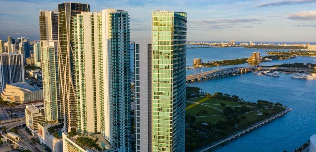 El mercado inmobiliario de Perú Vs. Miami