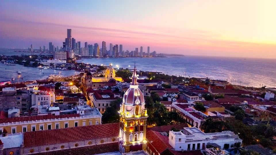 Invertir en Miami desde Colombia