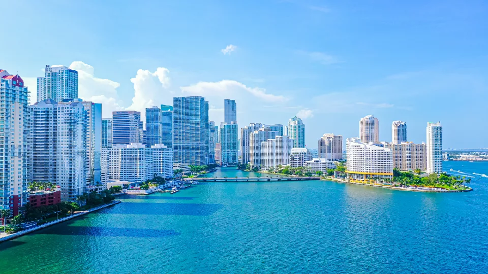 ¿Cómo financiar tu segunda propiedad en Florida y administrarla de forma rentable?